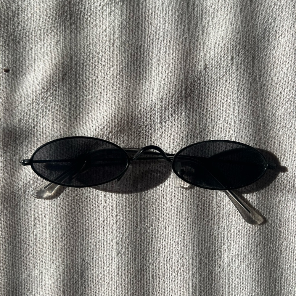 Black skinny glasses
